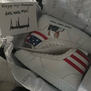 Ultra-Rare Trump Sneakers w/ Signed Card – Only 10 Autographed!🚀| Size 9